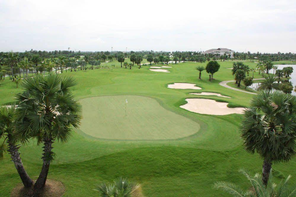 Suwan Golf & Country Club Hotel Nakhon Pathom Exterior photo